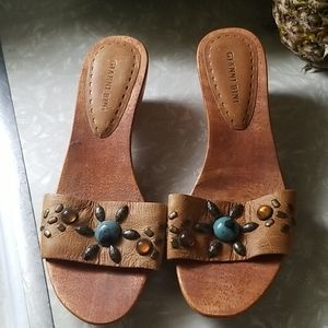 Gianni Bini sandals